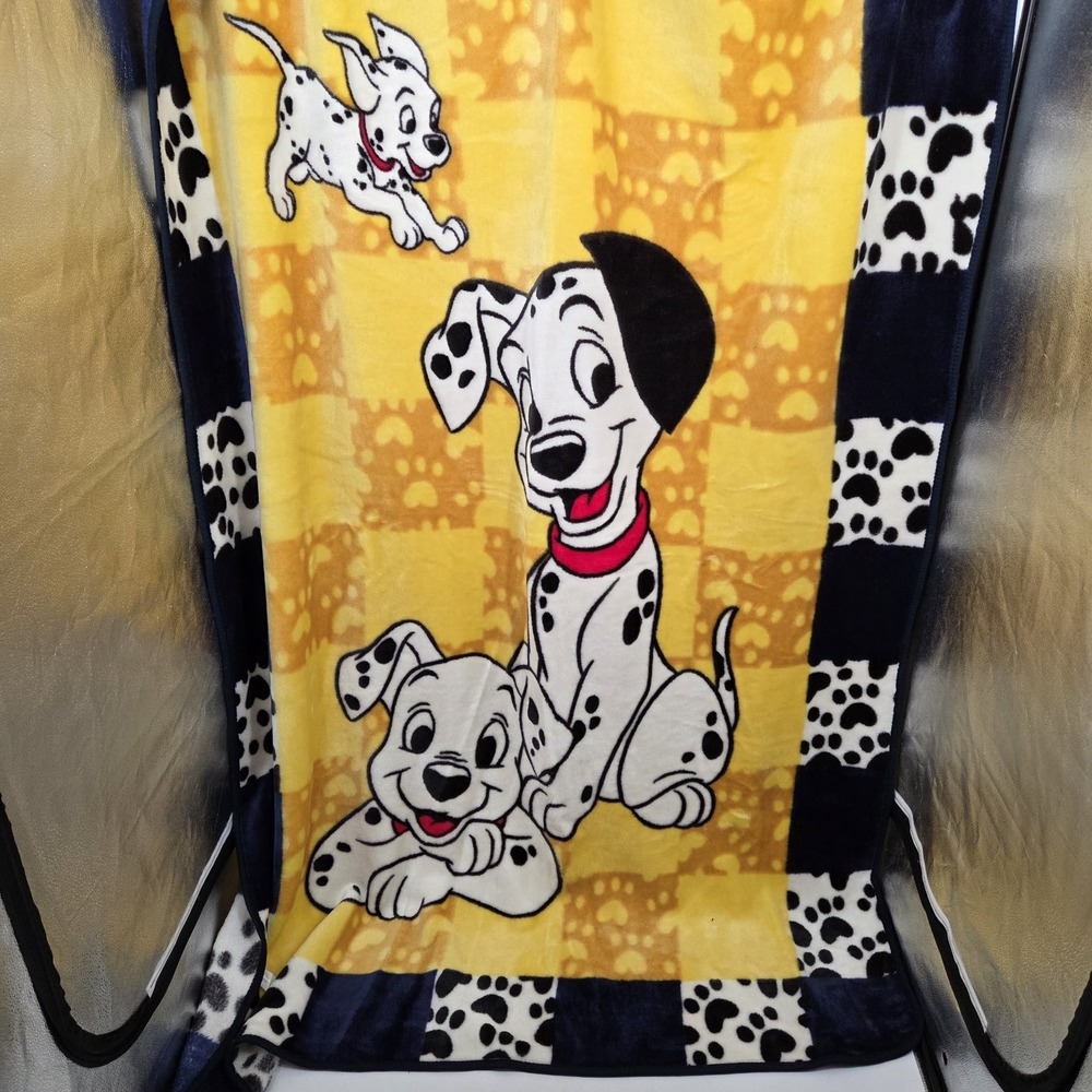 VTG HUGE Rare Disney 101 Dalmatians Throw Blanket 76"x58" | Puppies Playful